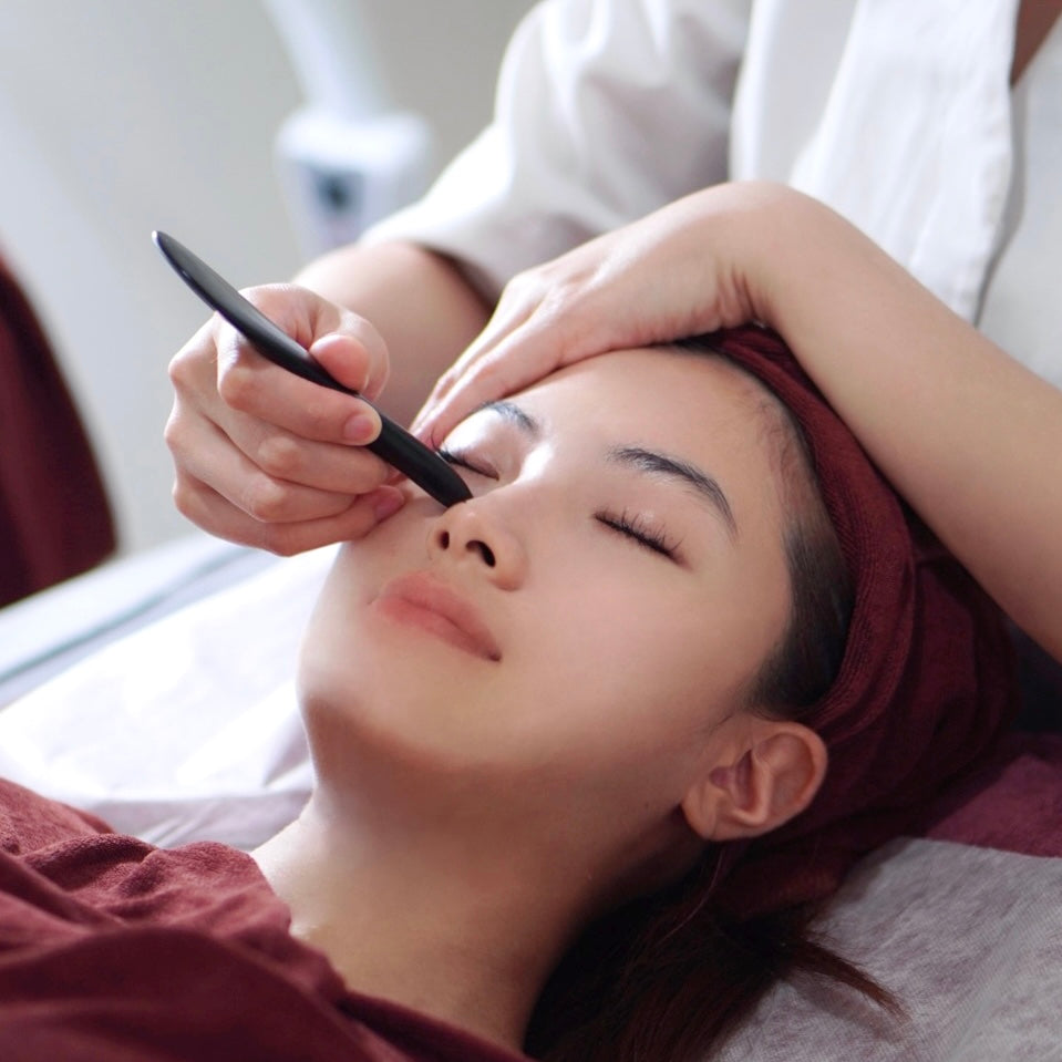 Signature Meridian Eyelift Therapy